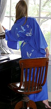 японское кимоно с вышивкой и подкладкой  в интернет-магазине KIMONO-JAPAN.RU
