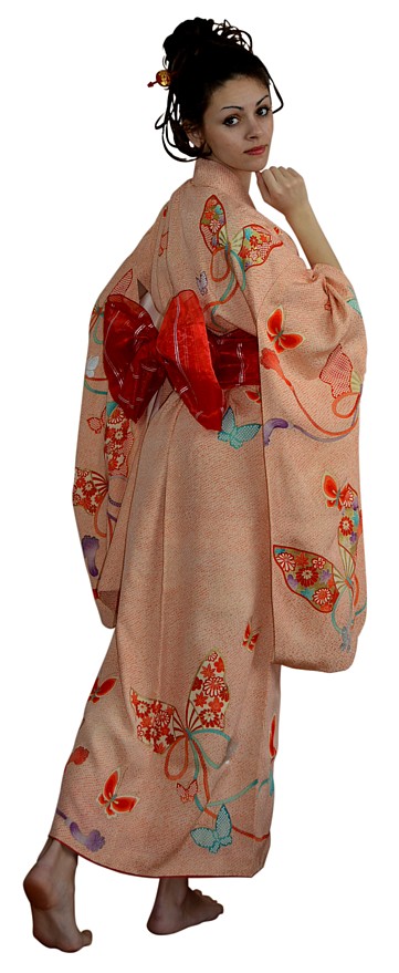 шелковое старинное кимоно с авторской росписью и вышивкой