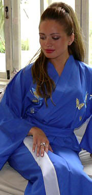 японское кимоно с вышивкой и подкладкой