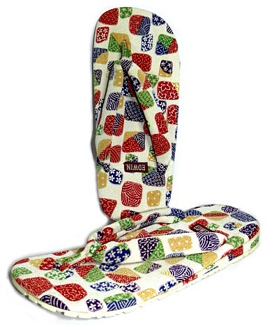 японская традиционная женская обувь для дома и улицы